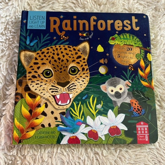 Bundle of 2 books for kids from scholastic and town-house book - Picture 4 of 10